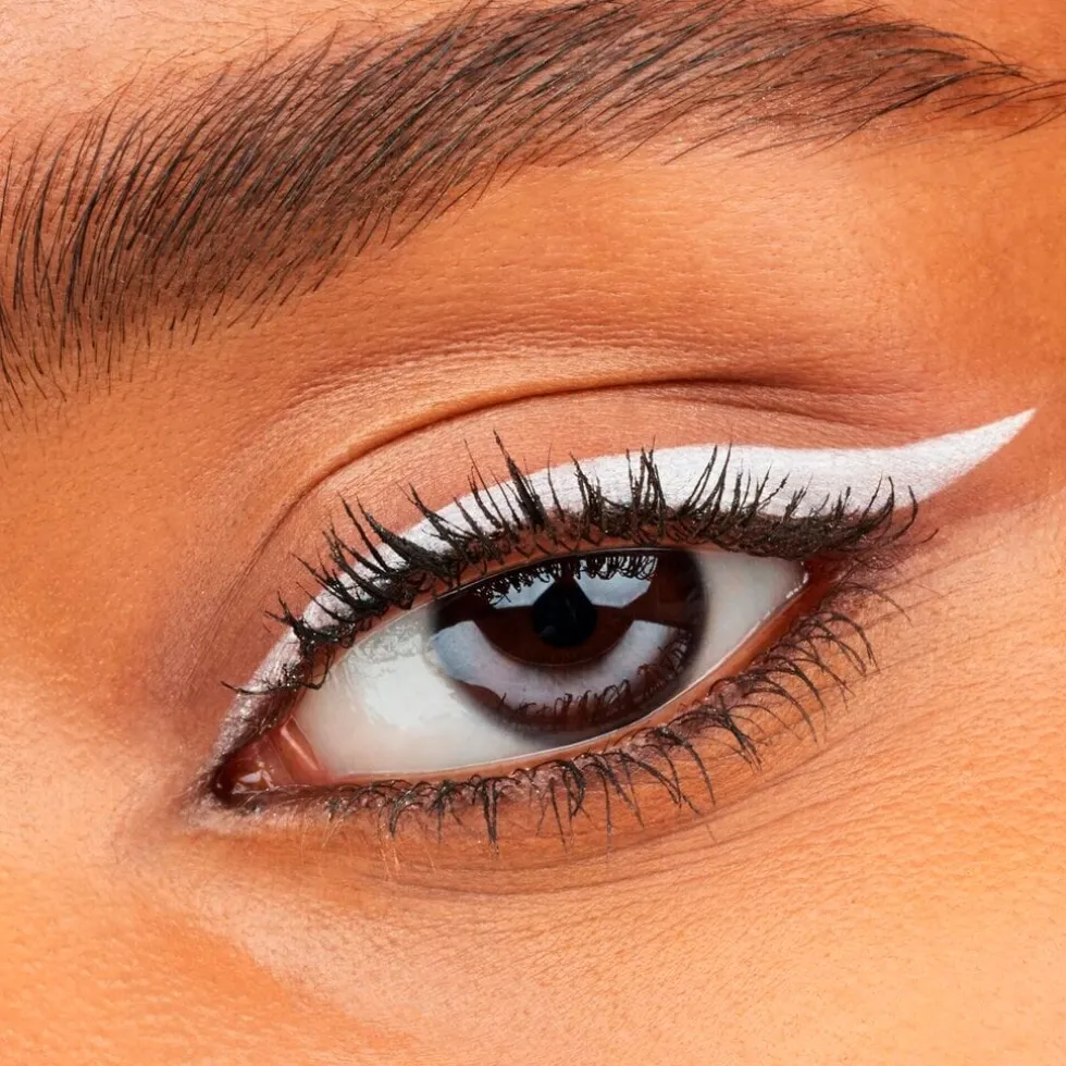 Essence 04 White Kajal Pencil