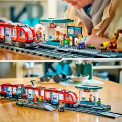 LEGO City 60423 Stadstram en Station