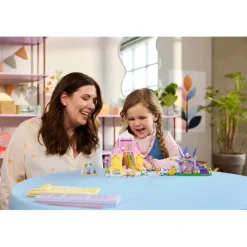 LEGO Gabby's Dollhouse 11205 Snoepjesberg en Kittentuin