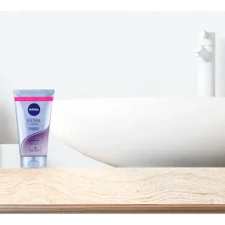 NIVEA Hold 4 Extra Strong Styling Gel